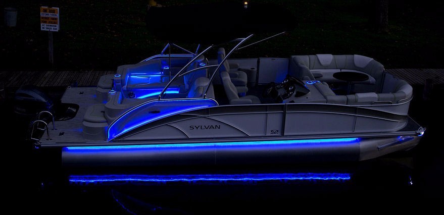 GREEN boat /// lighting