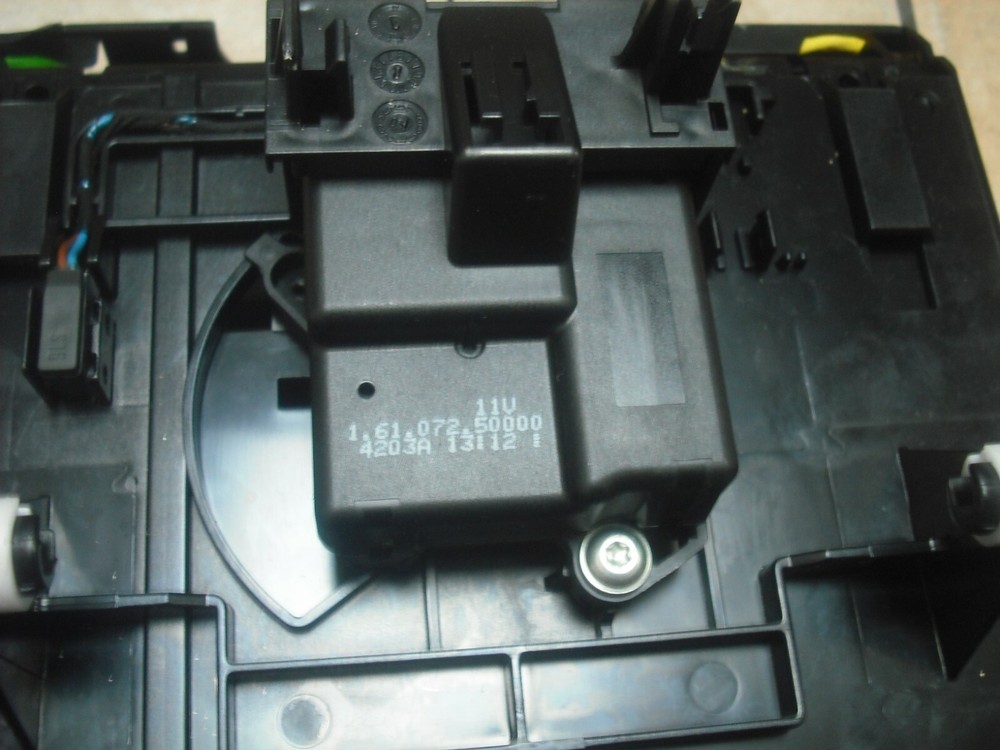 A2116800552 MERCEDES W211 E CLASS 2007 HAZARD SWITCH ESP HEADRESTS