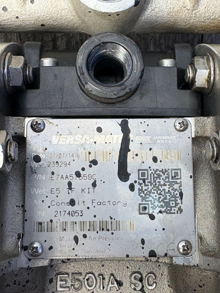 VERSAMATIC E7AA5T559C DOUBLE DIAPHRAGM PUMP