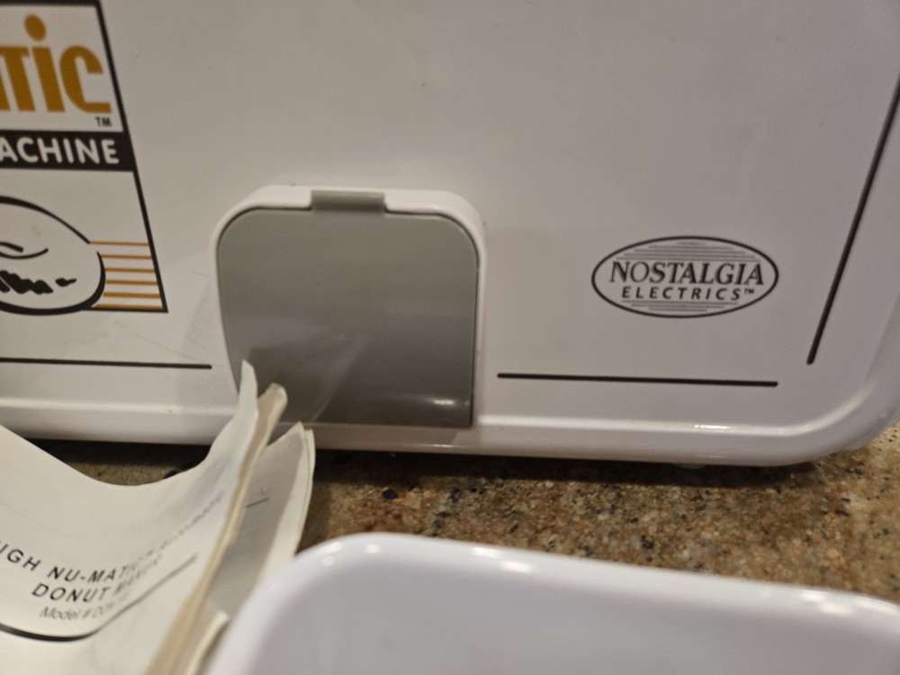 Nostalgia Electrics 2008 "Dough-Nu-Matic" Automatic Mini Doughnut Maker Machine