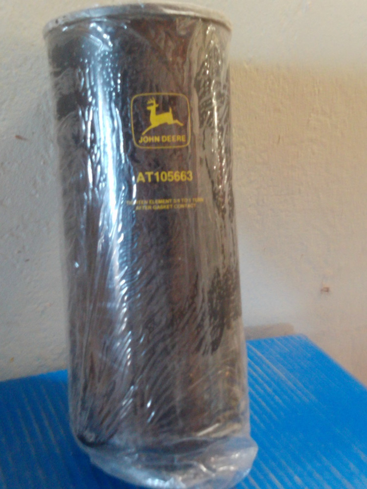 AT105663-JOHN DEER HYDRAULIC FILTER