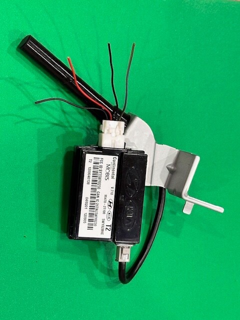 2011-2015 KIA OPTIMA KEYLESS ENTRY ANTENNA RECEIVER MODULE UNIT OEM 95470-2T100