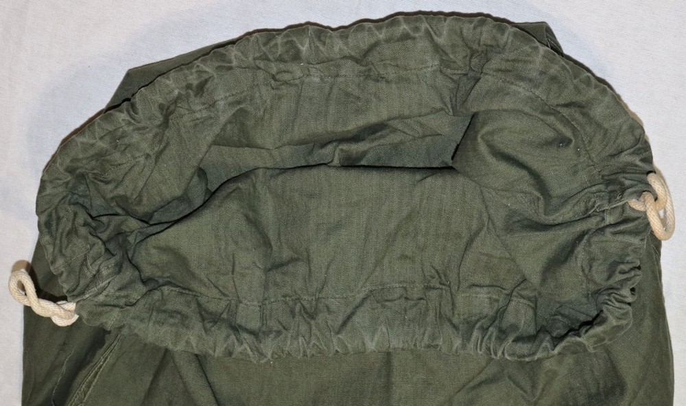 ORIGINAL WWII OD HBT BARRACKS BAG