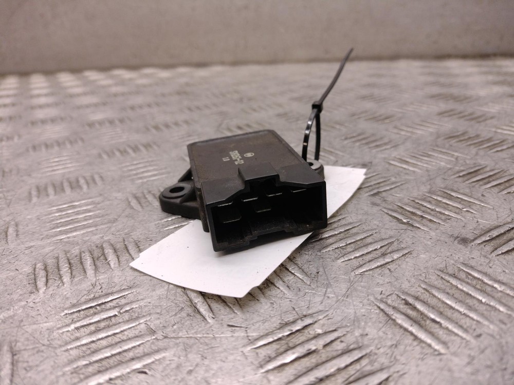 1993 HONDA CB750 Regulator Recitfier