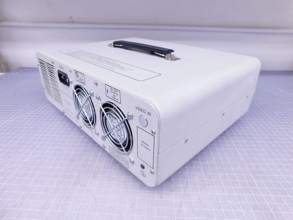 LUXTEC 9300 XENON SERIES LIGHT SOURCE M5552