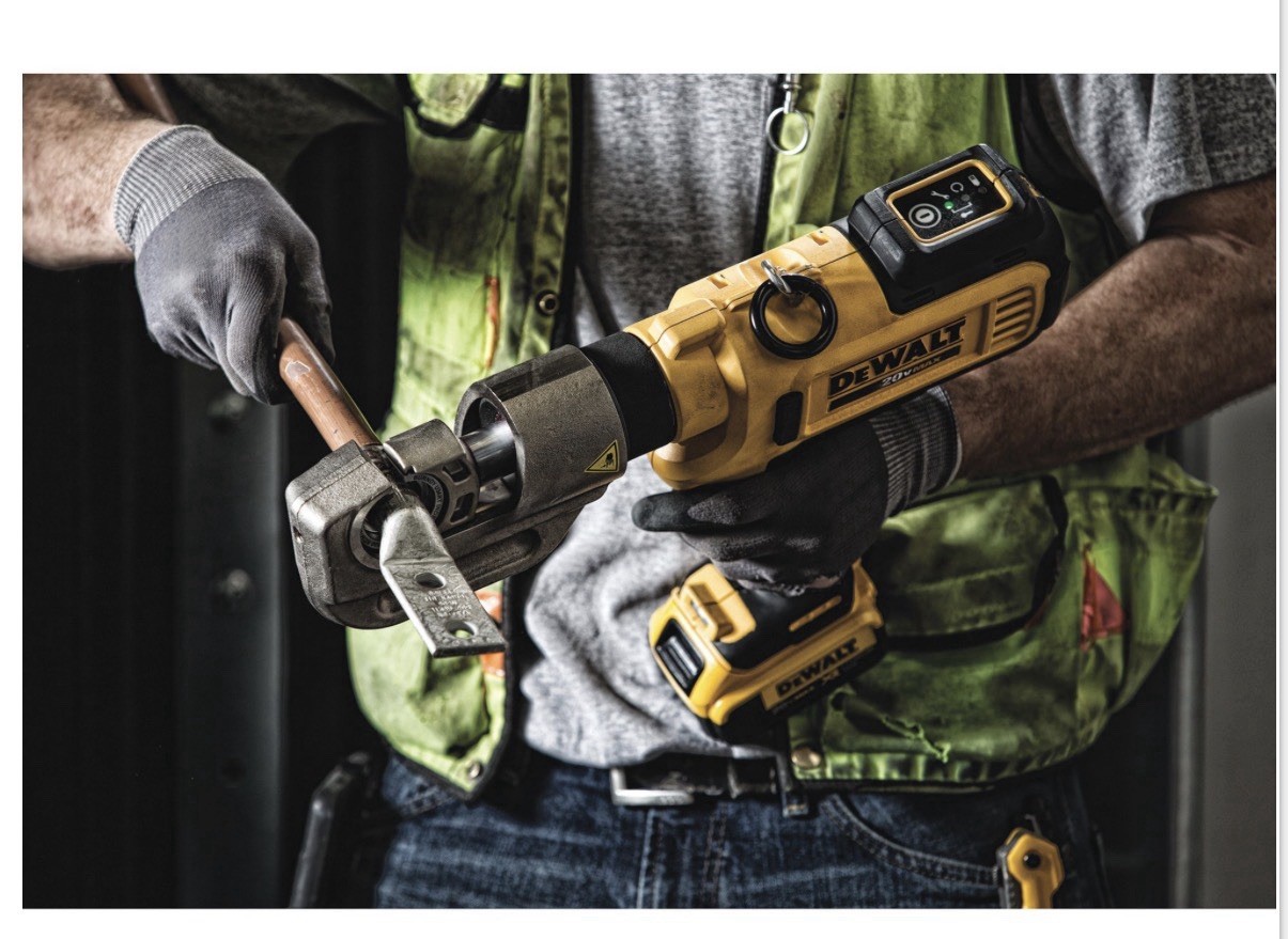 DEWALT 20V MAX Crimping Tool Kit for Copper with Battery, Charger, Case, Strap