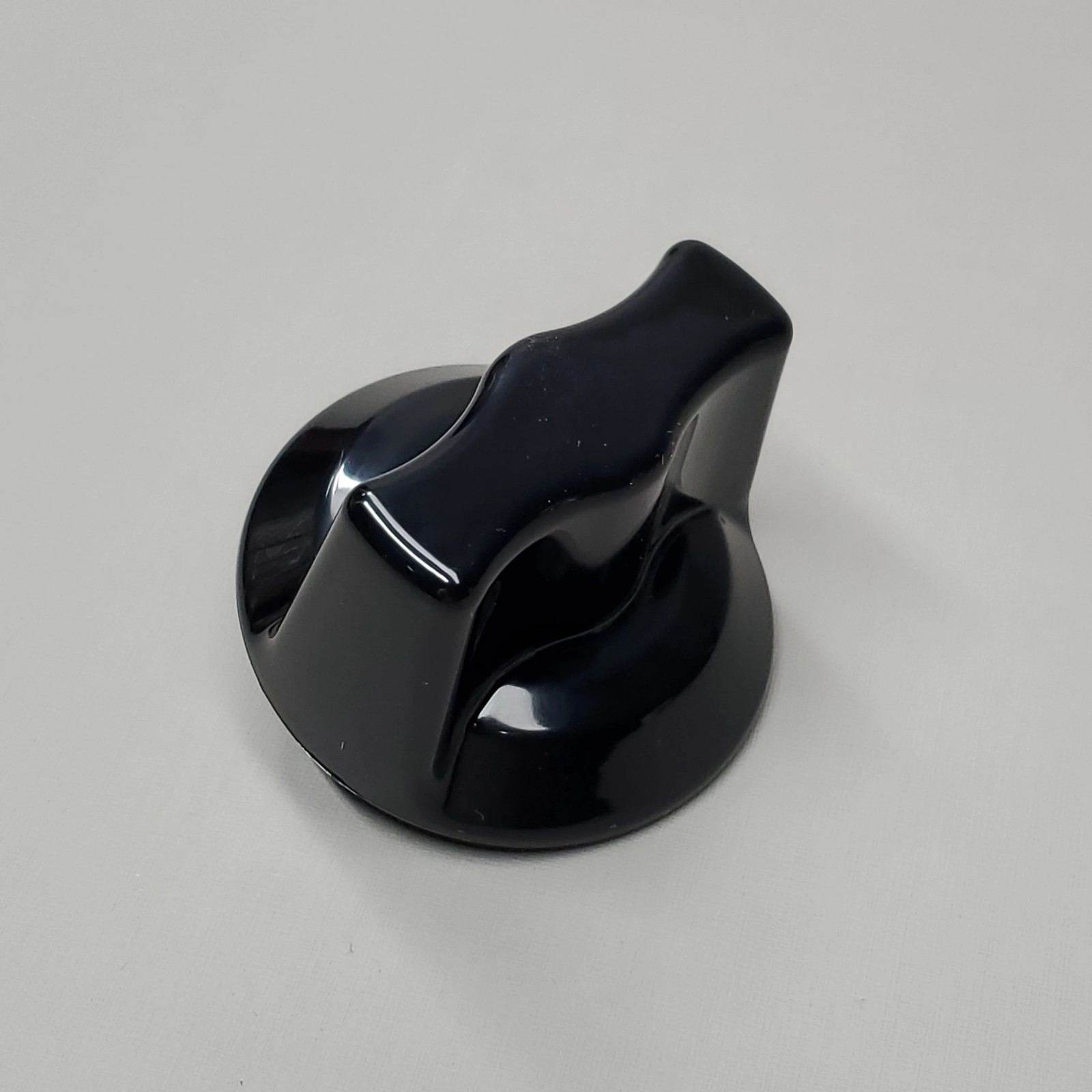 MONTAGUE 50472-6 Knob, Black (New)