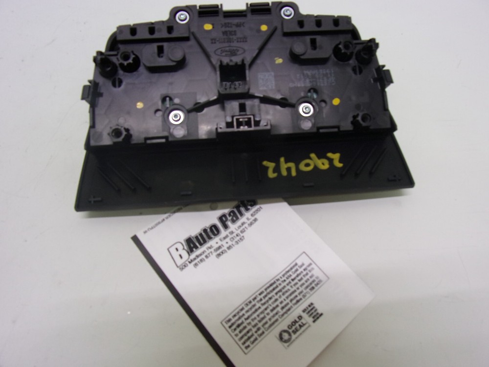 FORD ESCAPE 2013-2016 A/V Equipment control panel, 8" display