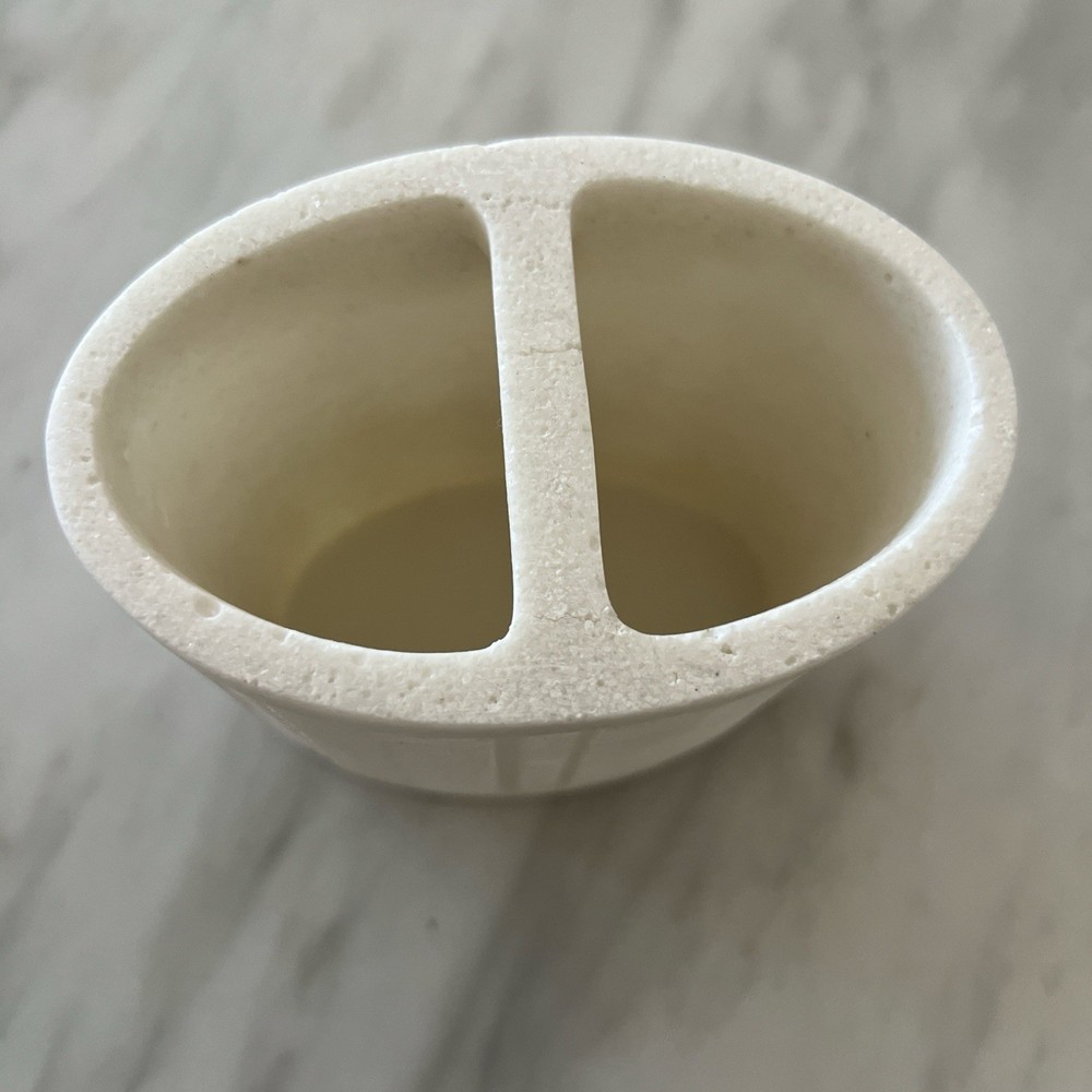 White ceramic toothbrush holder with a modern design For Bathroom