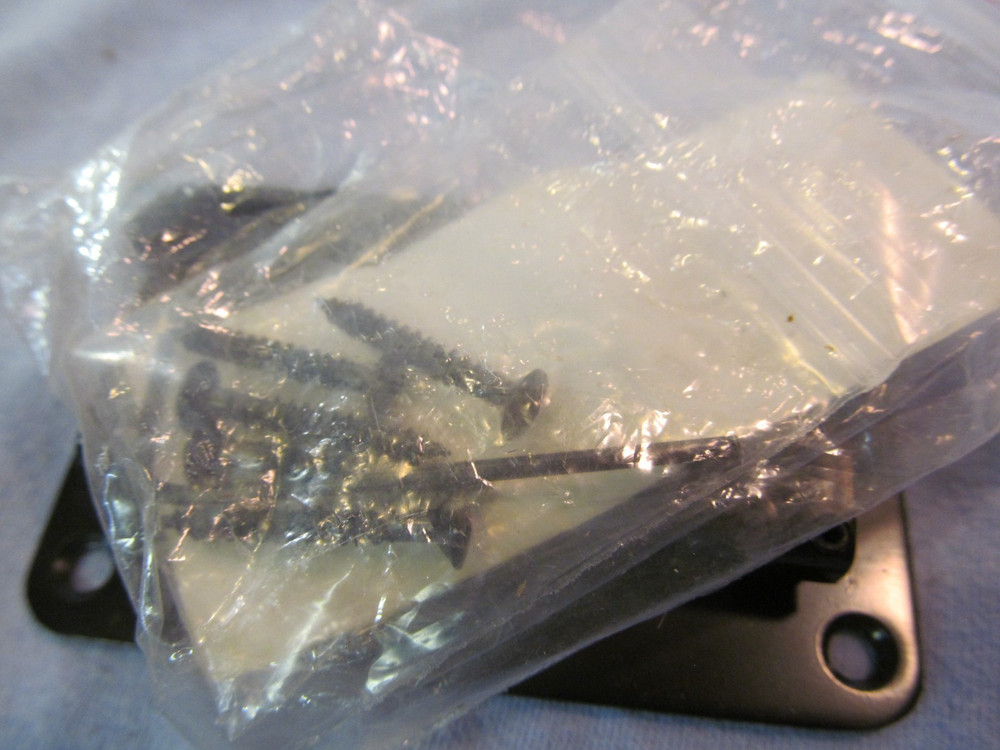 BLACK ANCHOR 6 STRING TAILPIECE