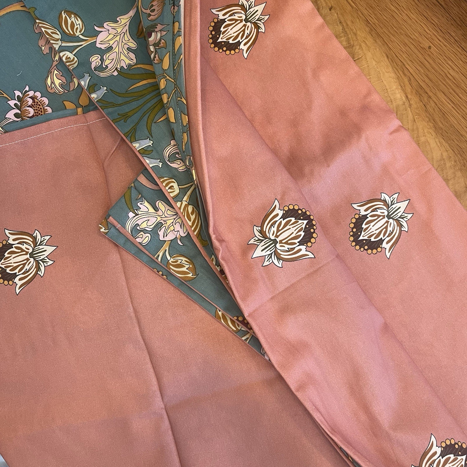 NEW Anthro Green Pink Reversible Floral King Boho Duvet Bedding Sham Case Set