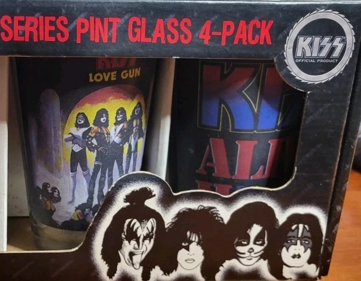 KIZZ Collector's Series Pint Glass 16 oz 4- Pack 2006