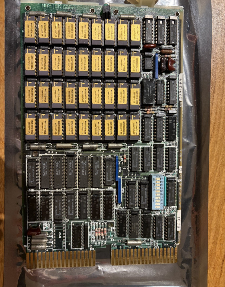 Mostek MK8022 Memory System - Gold Ceramic Mostek Memory ICs - 1970s Rare Module