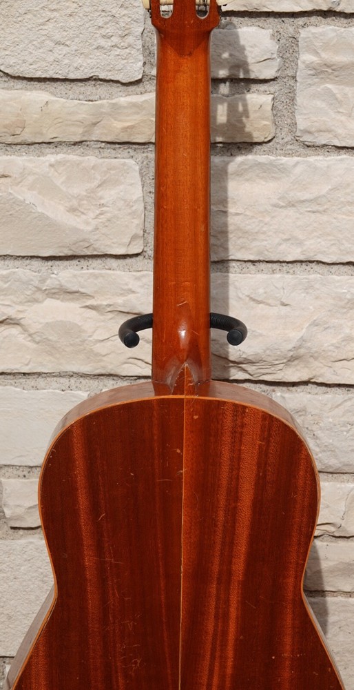 HERMANOS LEAL CLASSICAL GUITAR