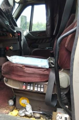 Replaces 2012 PETERBILT 587 FRONT SEAT ,  GA