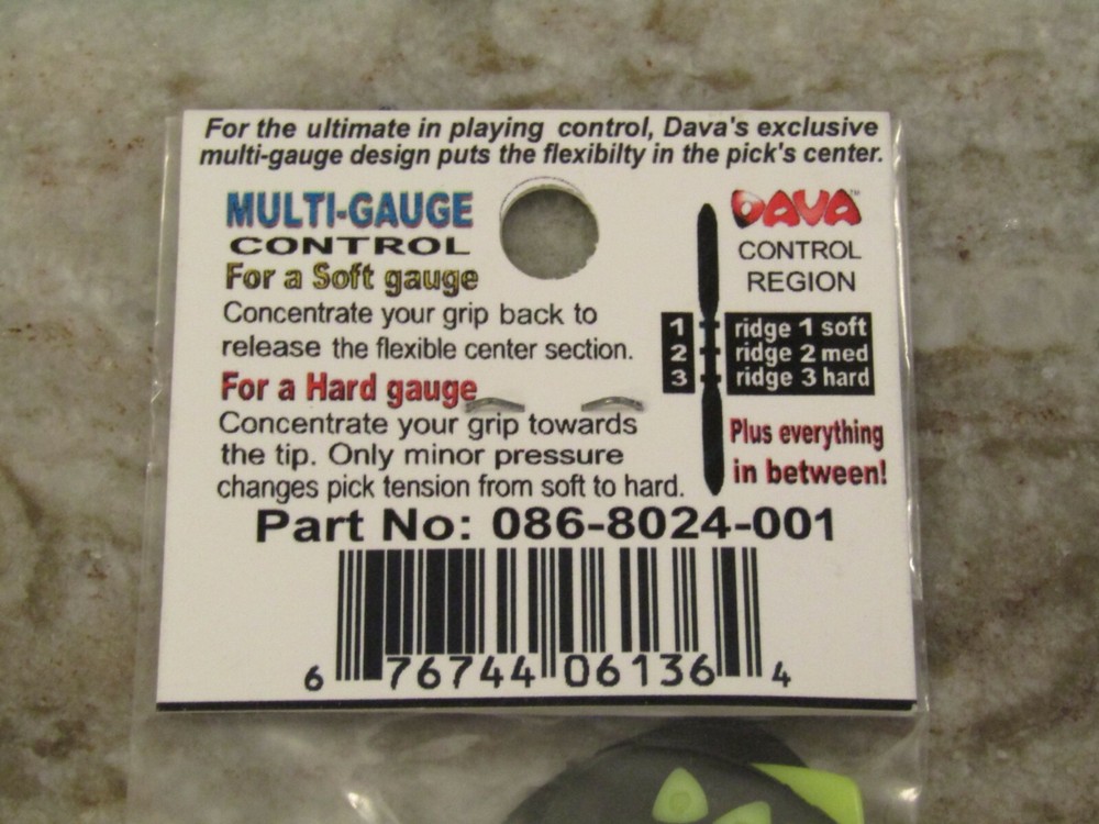 6 DAVA CONTROL GRIP TIPS GUITAR PICKS - GREEN