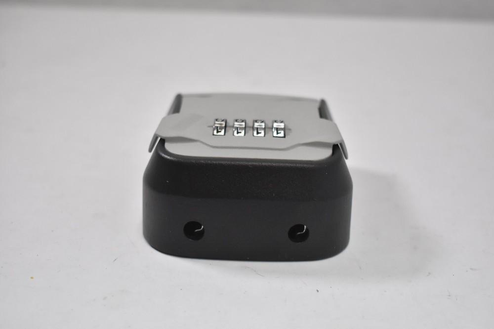 4 Digit Combination Padlock Security Key Storage Box For Door Lock Set