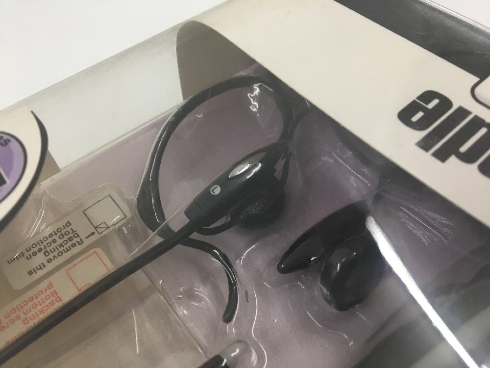 Nintendo DSi Accessory Bundle Case Headset Stylus Wrist Strap Screen Protectors