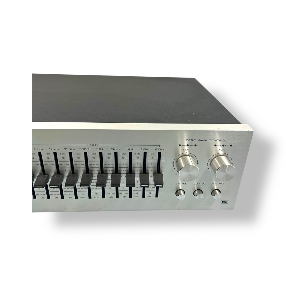 Realistic Vtg Wide Range Stereo Frequency Equalizer 31-2000A w/ Box Powers On
