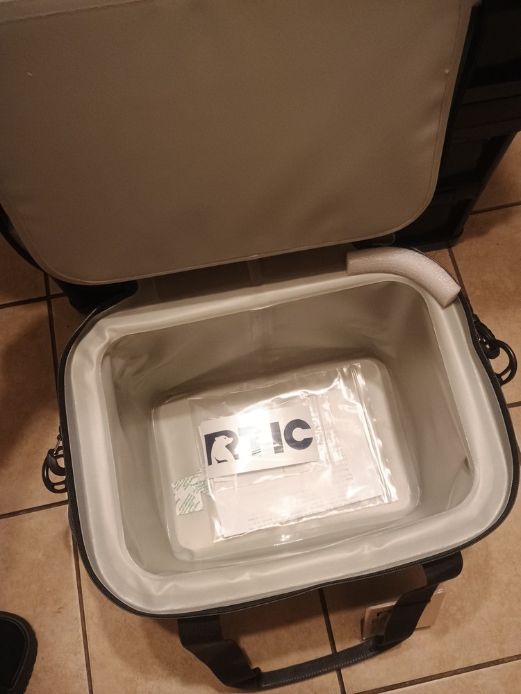 RTIC Outdoors 30 Cans Soft Pack Cooler - Black