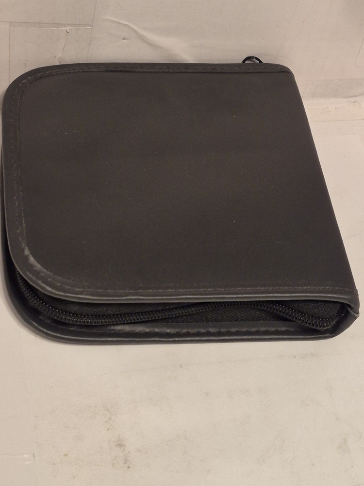 CD Case Holds 20 Zippered Compact Disc DVD Also XBOX CD-ROM PS Games