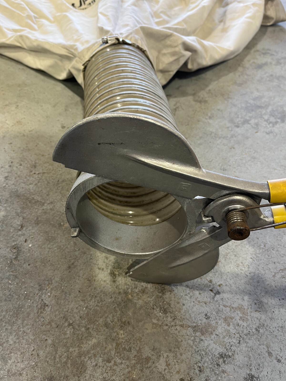 ULINE PEANUT DISPENSER PACKING CANVAS SET CEILING MOUNT