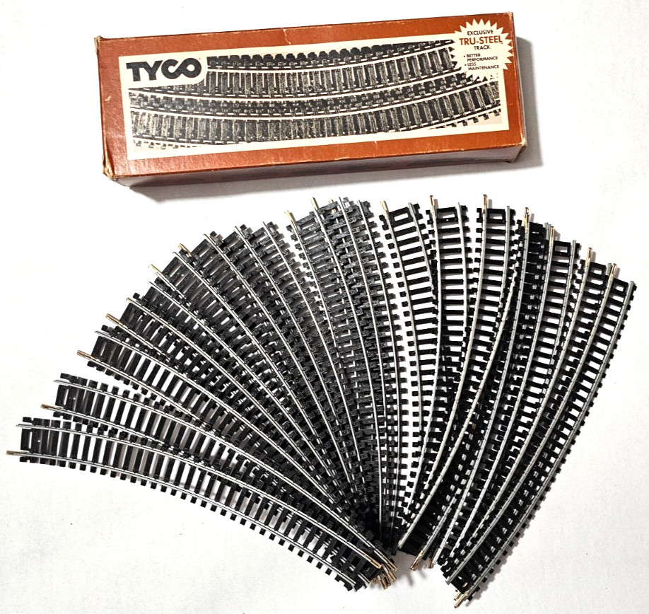 HO Scale - Tyco 20 Pieces 18" Radius Track