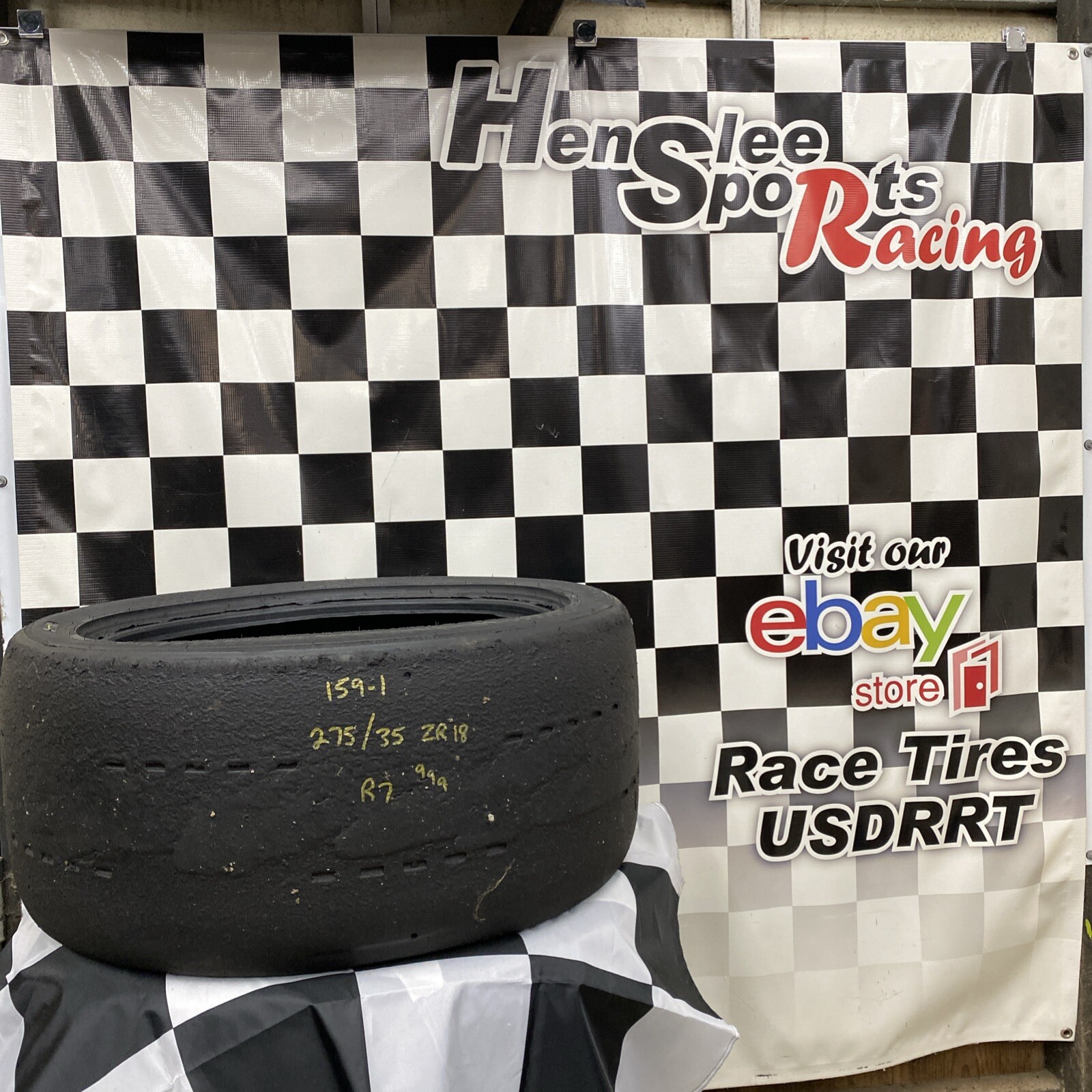 159-1 USDRRT HOOSIER DOT Road Race Tire.      275/35  ZR18   R7