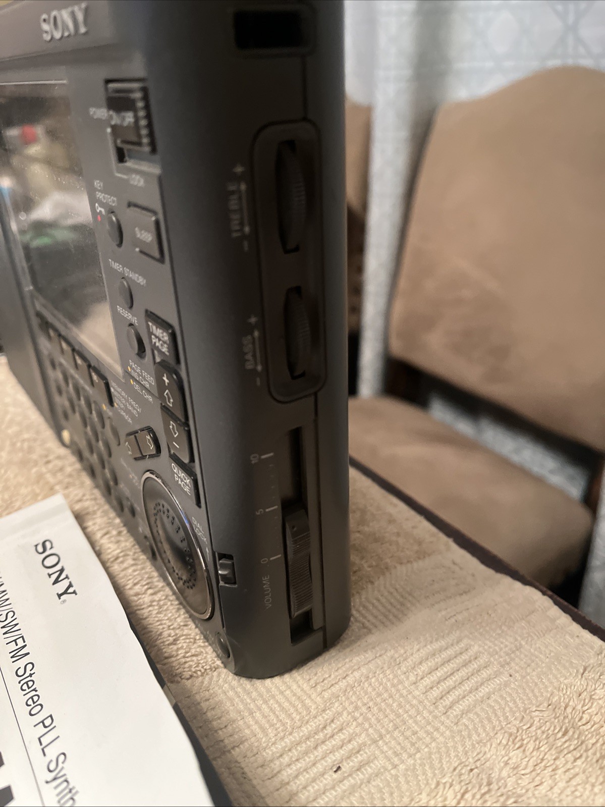 Sony ICF-SW77 World Band Receiver Radio Mint Condition Tested Works Great