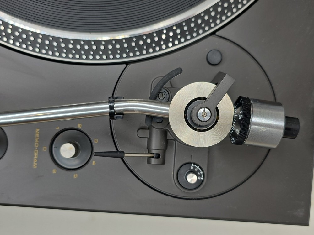 Technics SL-1350 Direct Drive Automatic Turntable *READ*