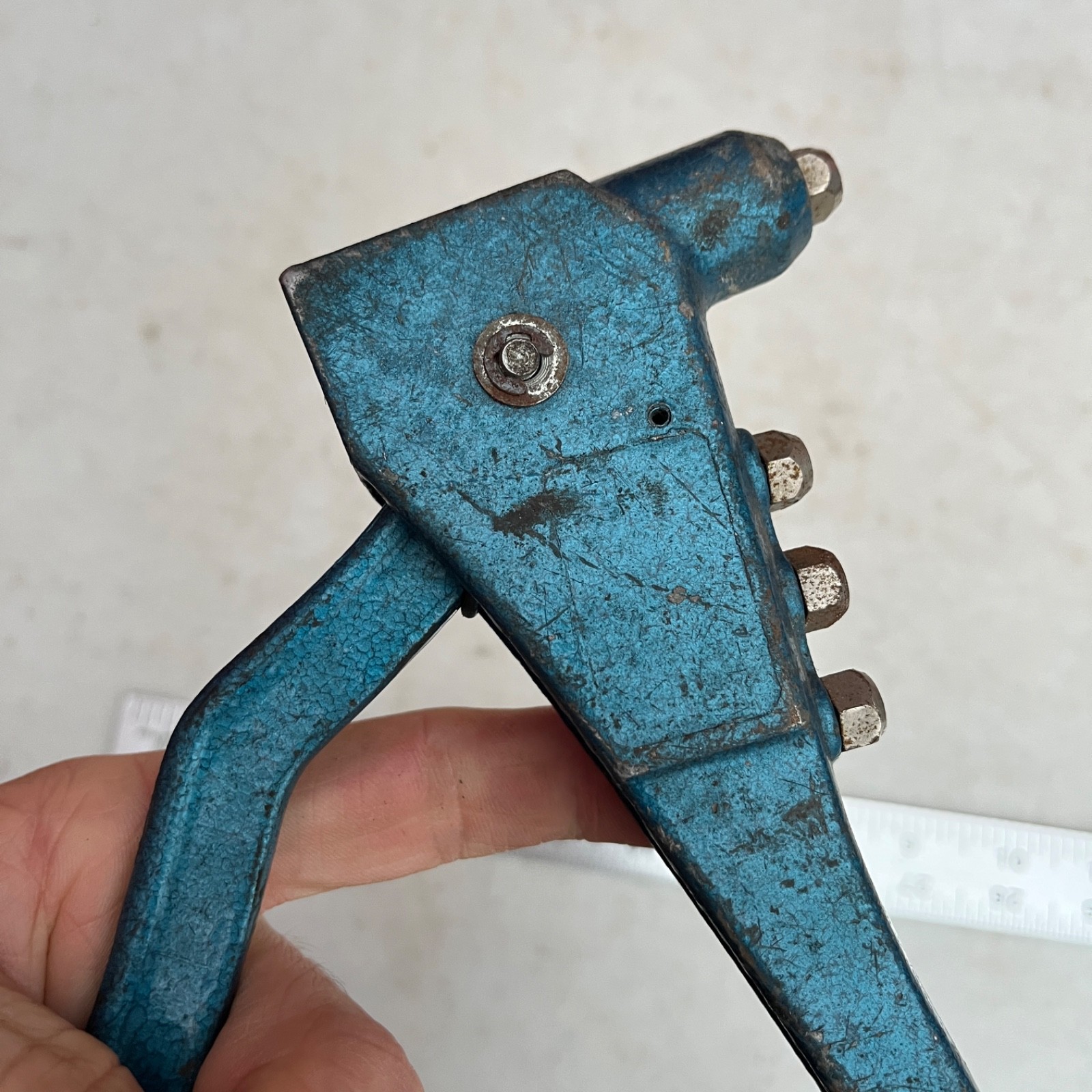 CAI Heavy Duty Aluminum Rivet Gun / Hand Riveter w/4 Nozzles & Nozzle Spanner