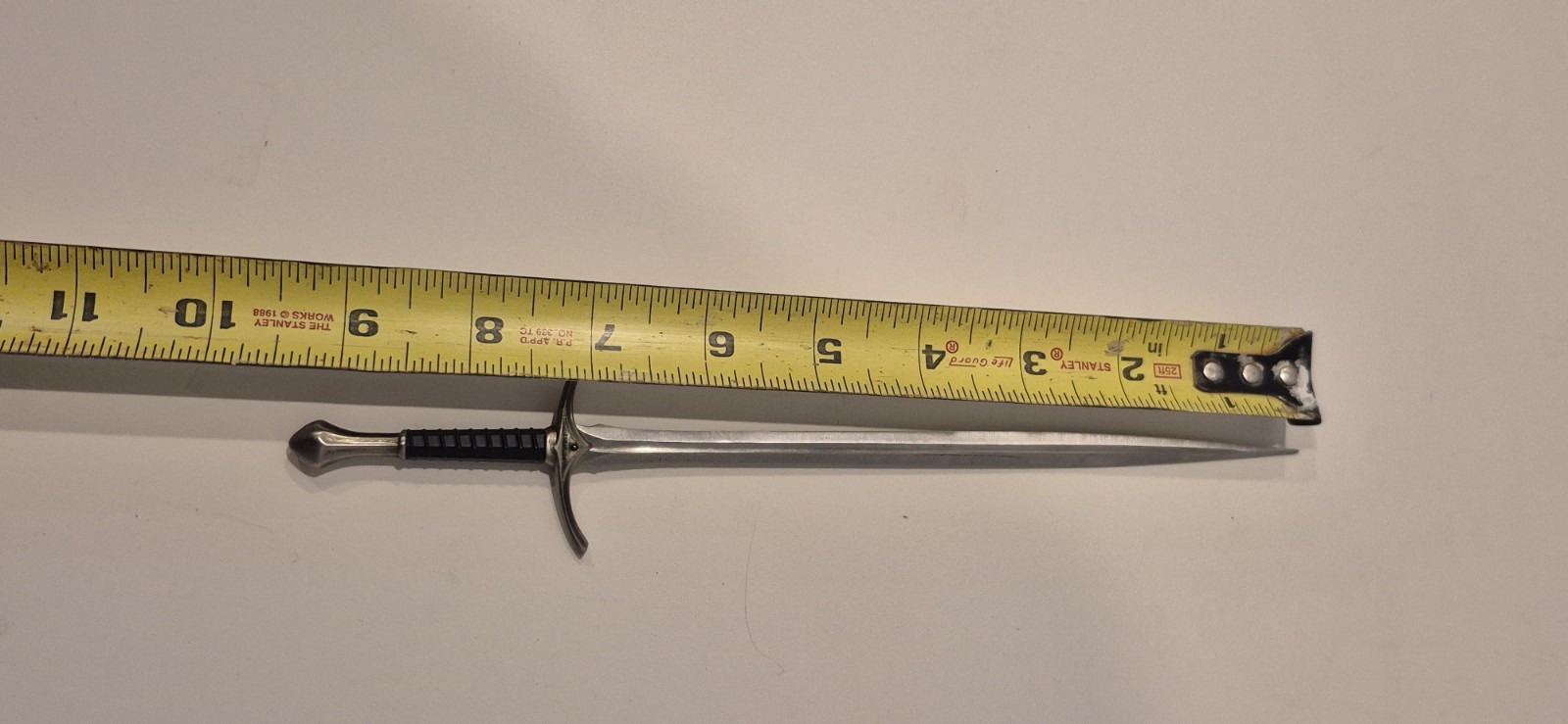 United Cutlery The Lord of the Rings Gandalf's 1/5 Scale Sword UC1265 MIN 2002