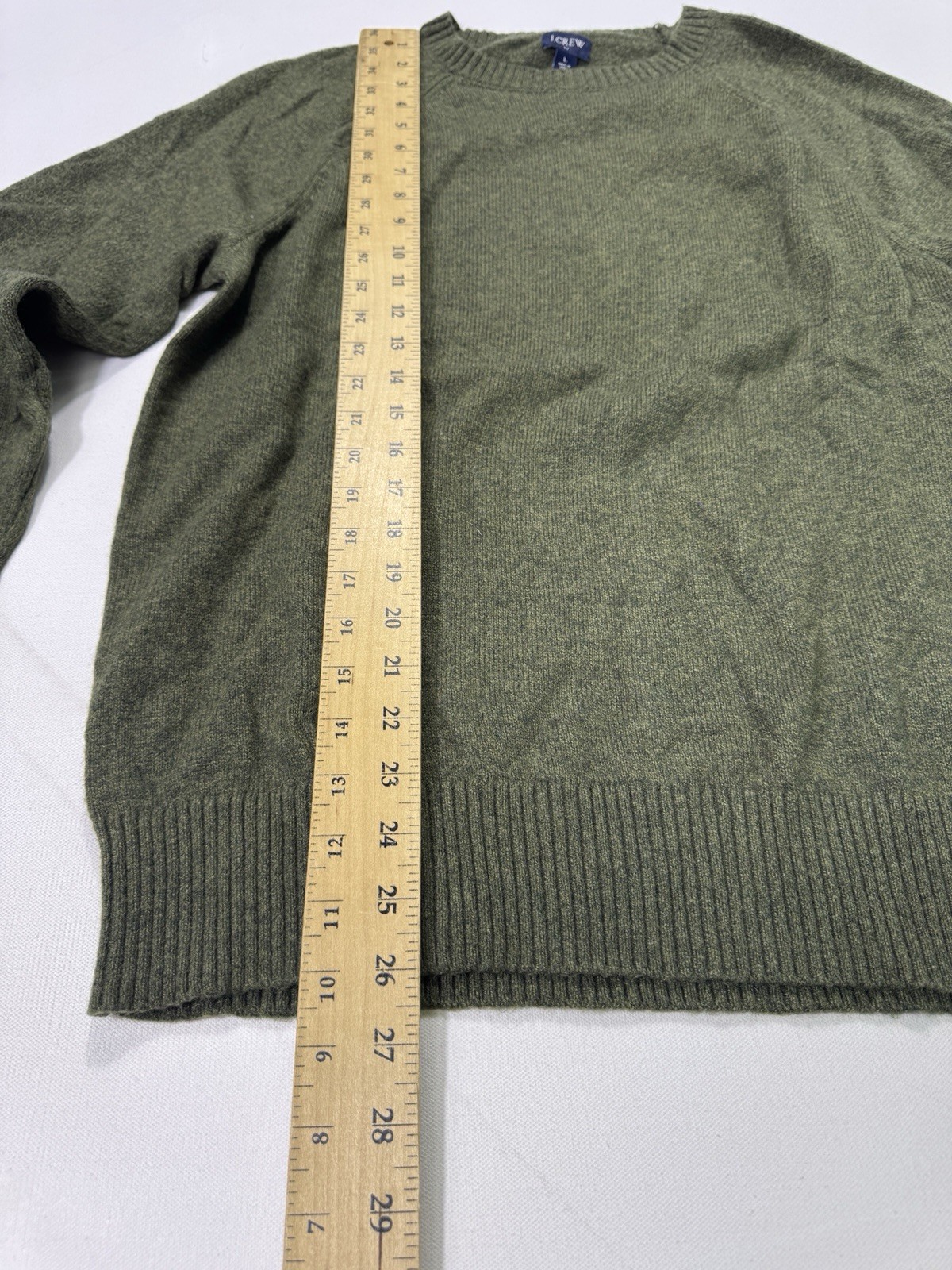 J Crew Men's Large Lambswool Green Crew Neck Sweater Classic Outdoor Commuter