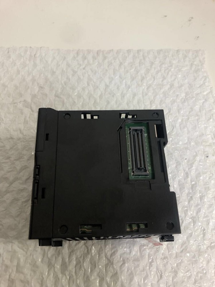 KEYENCE KV-7500 PLC Main Unit Controller 2020 Model Guaranteed USED