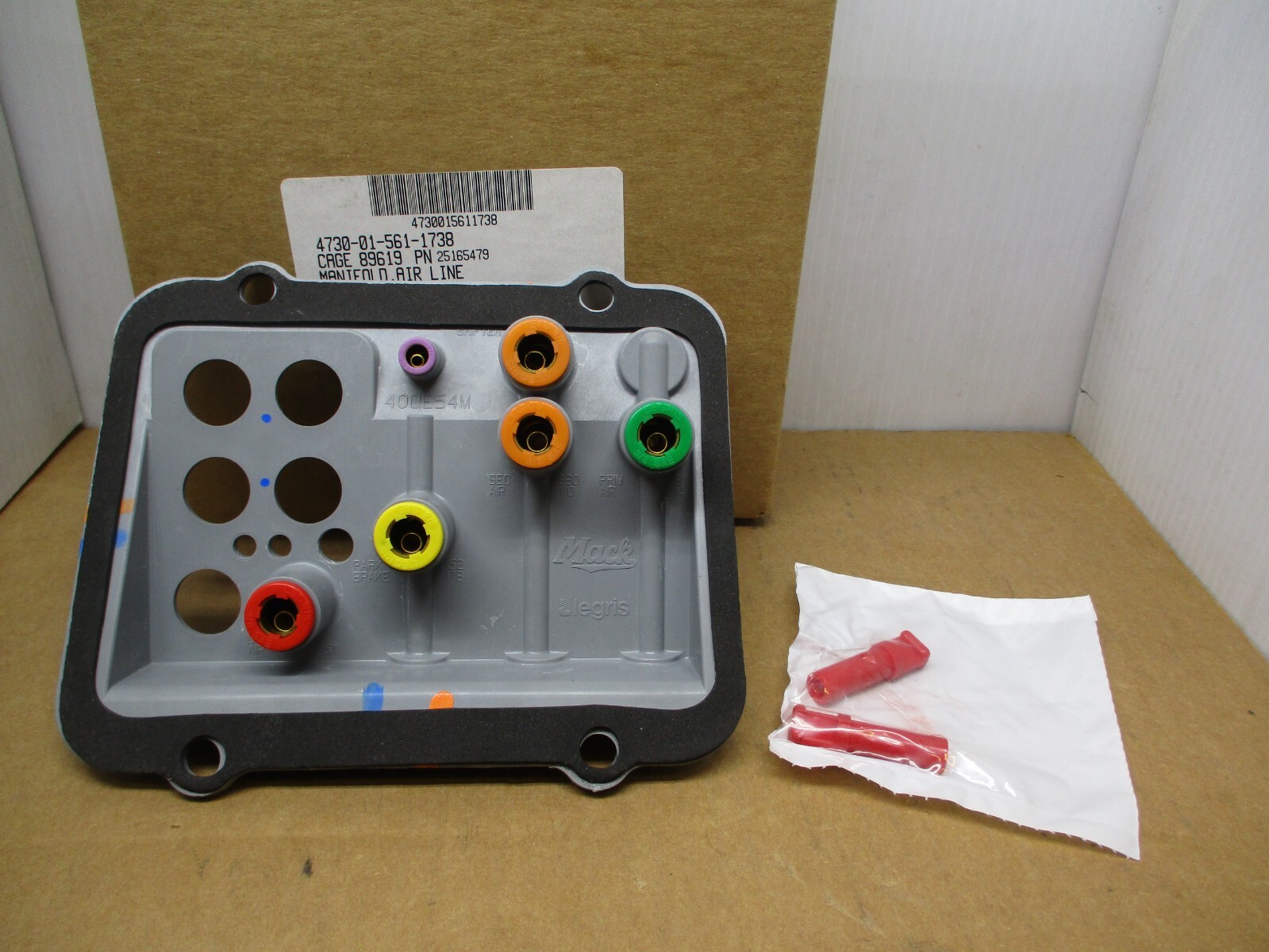 Mack 25165479 AIR LINE Manifold