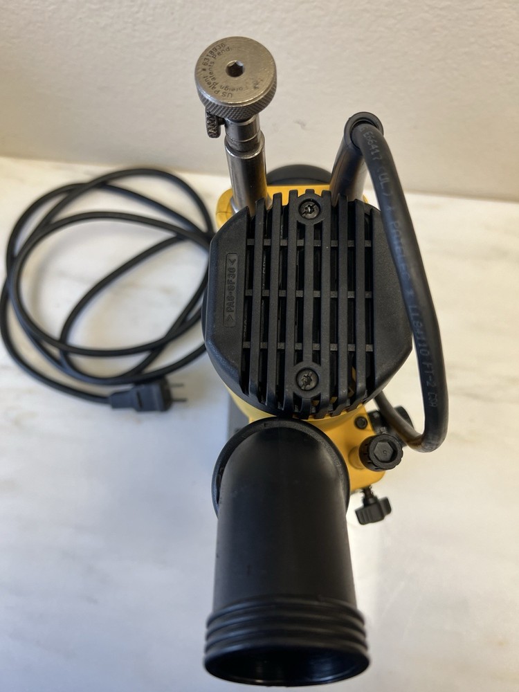 DEWALT Electronic Variable Speed Plunge Router DW621 2HP