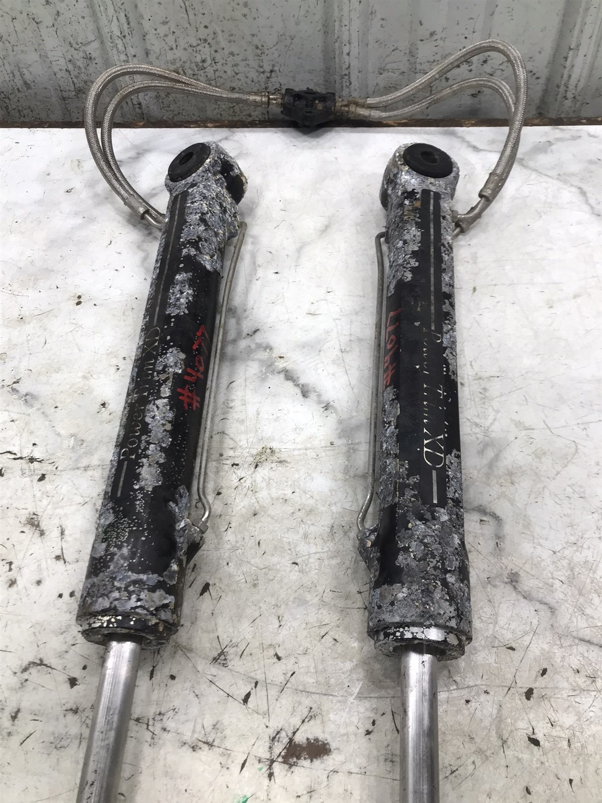 Mercury MerCruiser Alpha Bravo trim tilt lift hydraulic cylinders Power Trim XD