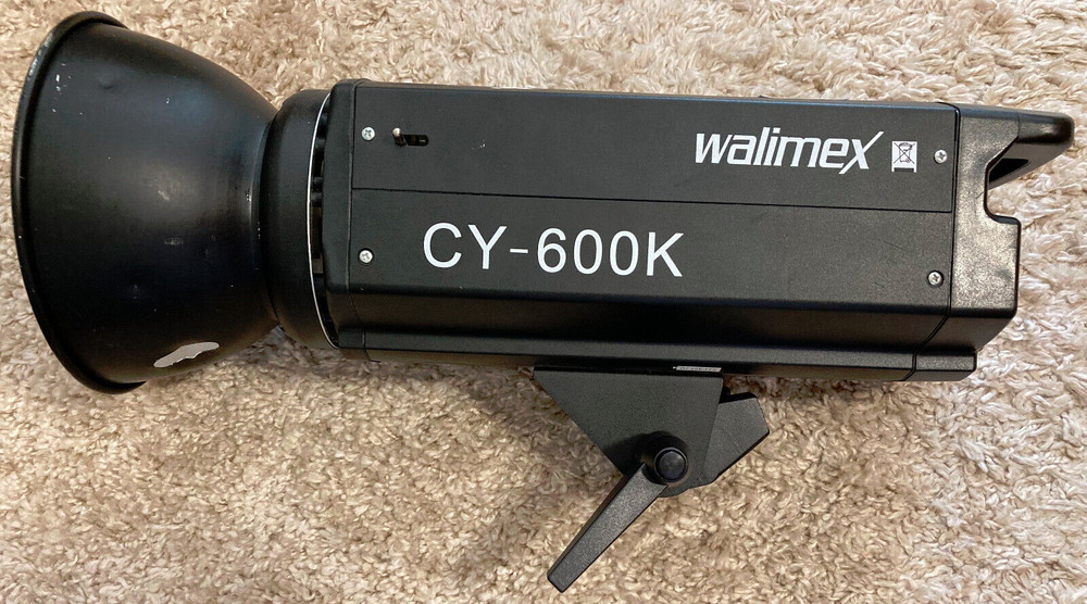 Walimex CY-600K Studio Blitzgerät Black Incl. Power & Sync Cable