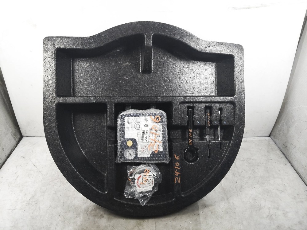 2012-2016 Hyundai Veloster Spare Tire Compressor W/ Tools & Storage Foam 09149