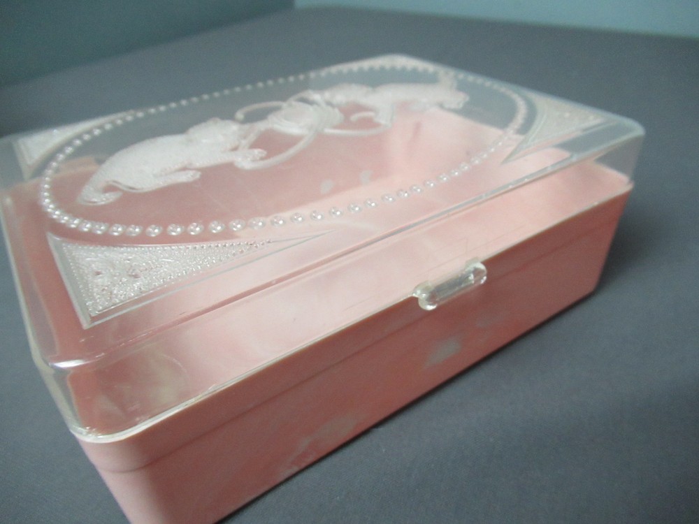 Plastic Box w/ Lid - Marbleized Pink Bottom & Clear Top w/ Cats Playing - 244