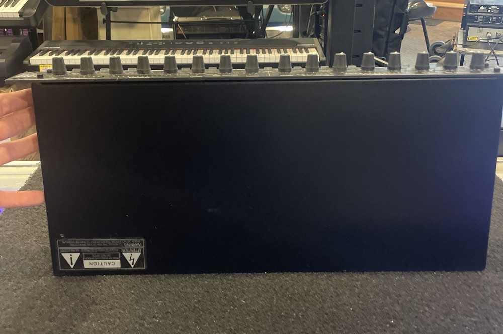 DBX 1066 Compressor / Limiter / Gate 2 Channel Rack Effect Unit w/ Power Cable