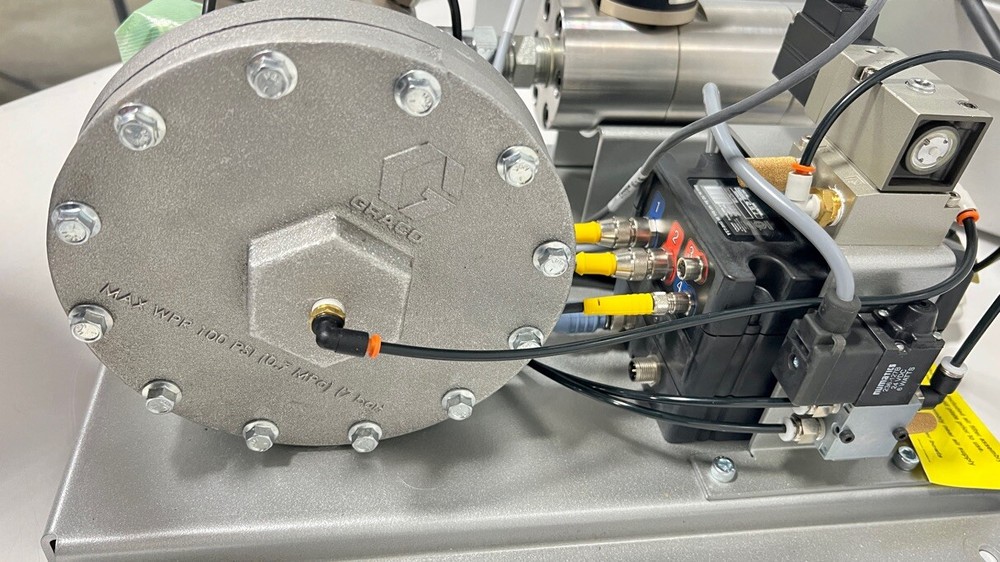 Graco PCF PF2900 Precision Flow Metering and Dispense System