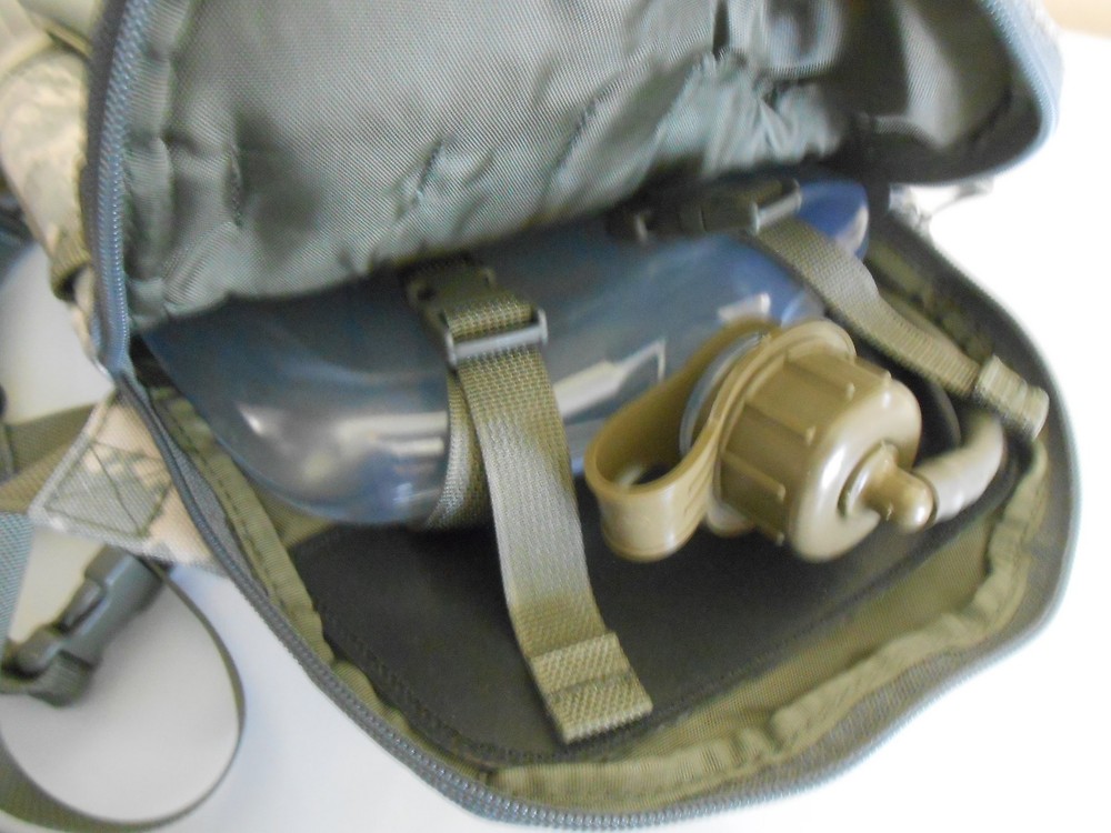 Hydramax Max 120 oz Hydration Pack Digital Camo w/Bladder - NWT