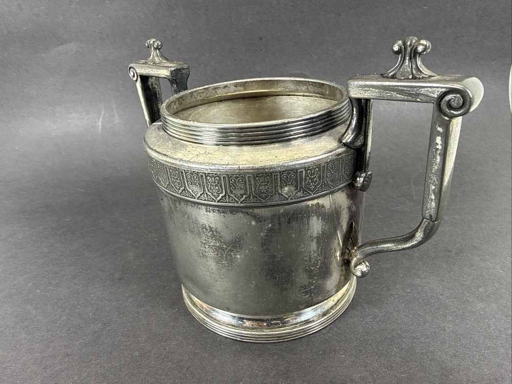 Antique Silverplated REED & BARTON Dual-Handle Sugar Dish #2940 Engraved "N"