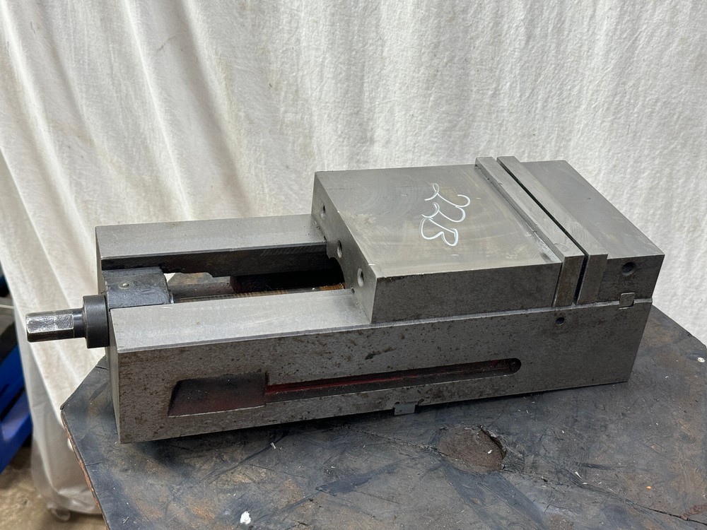 Chick 6" ANGLOCK Precision Machinist Machine Milling Vise 22B