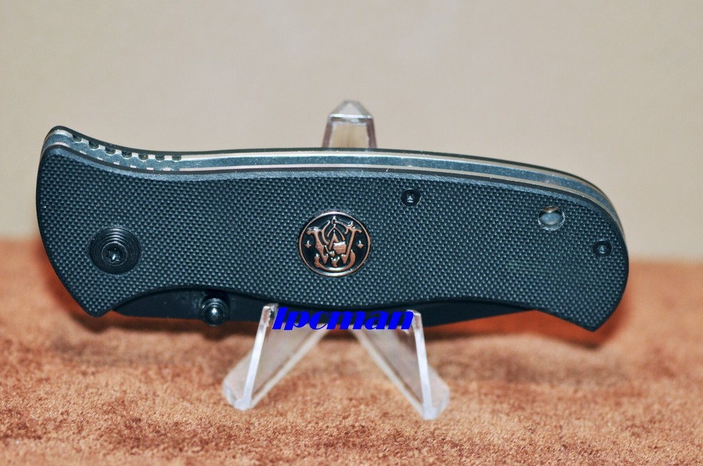 SMITH & WESTON Extreme Ops Folding Knife  CKG101BS -BLACK- (OUTSTANDING)