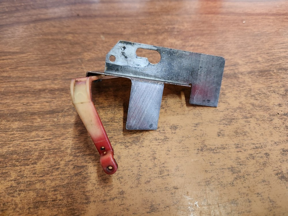 Briggs & Stratton Mod 81302 Horizontal Shaft Engine Governor Blade