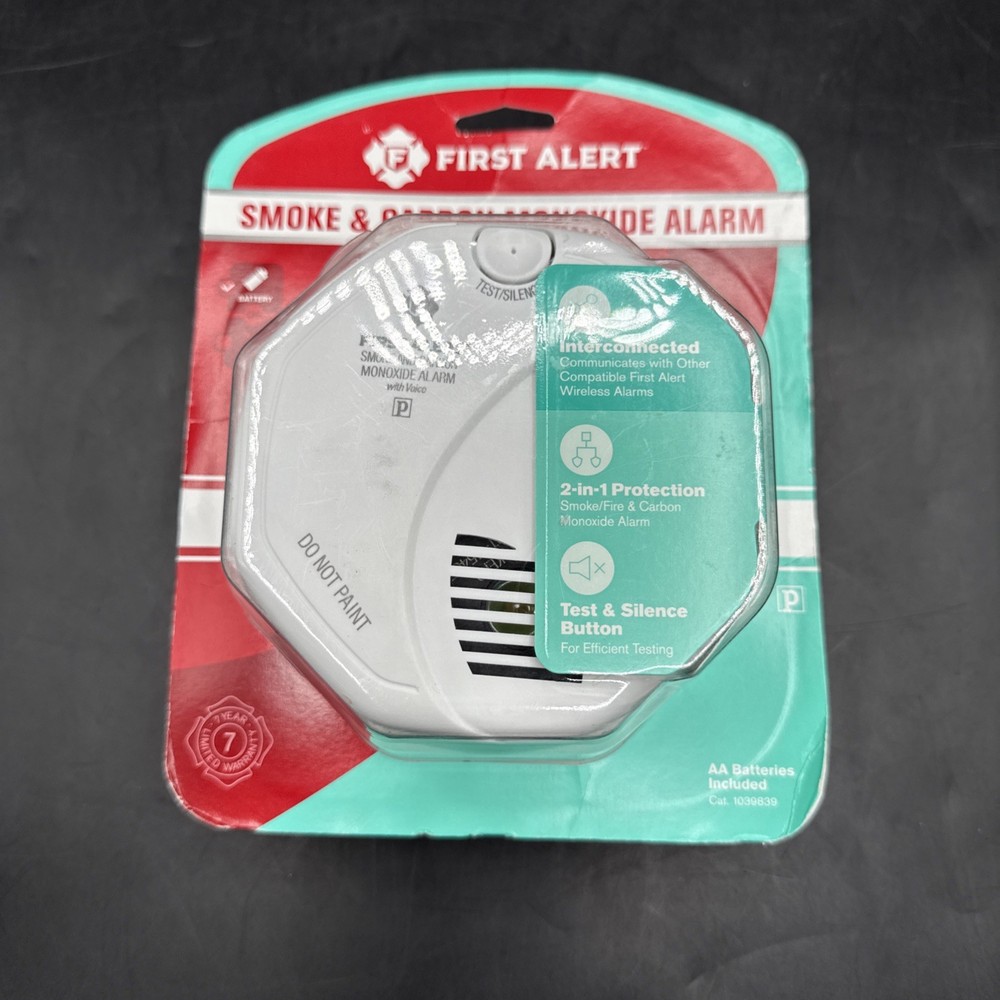 First Alert Wireless Interconnect Hardwired Smoke Alarm - SC0501CN