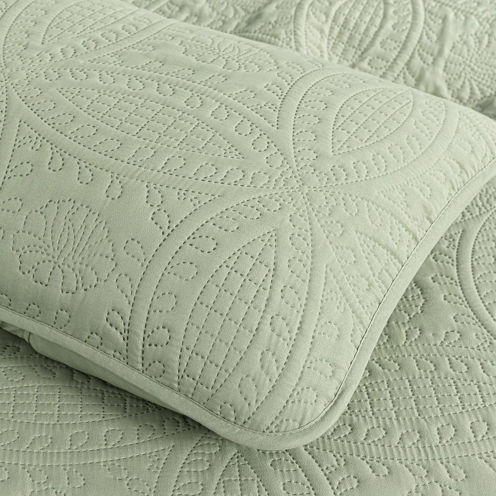 Austin 3-Piece Oversized Bedspread Coverlet Set (King, Sage) | Oversized, Lightw
