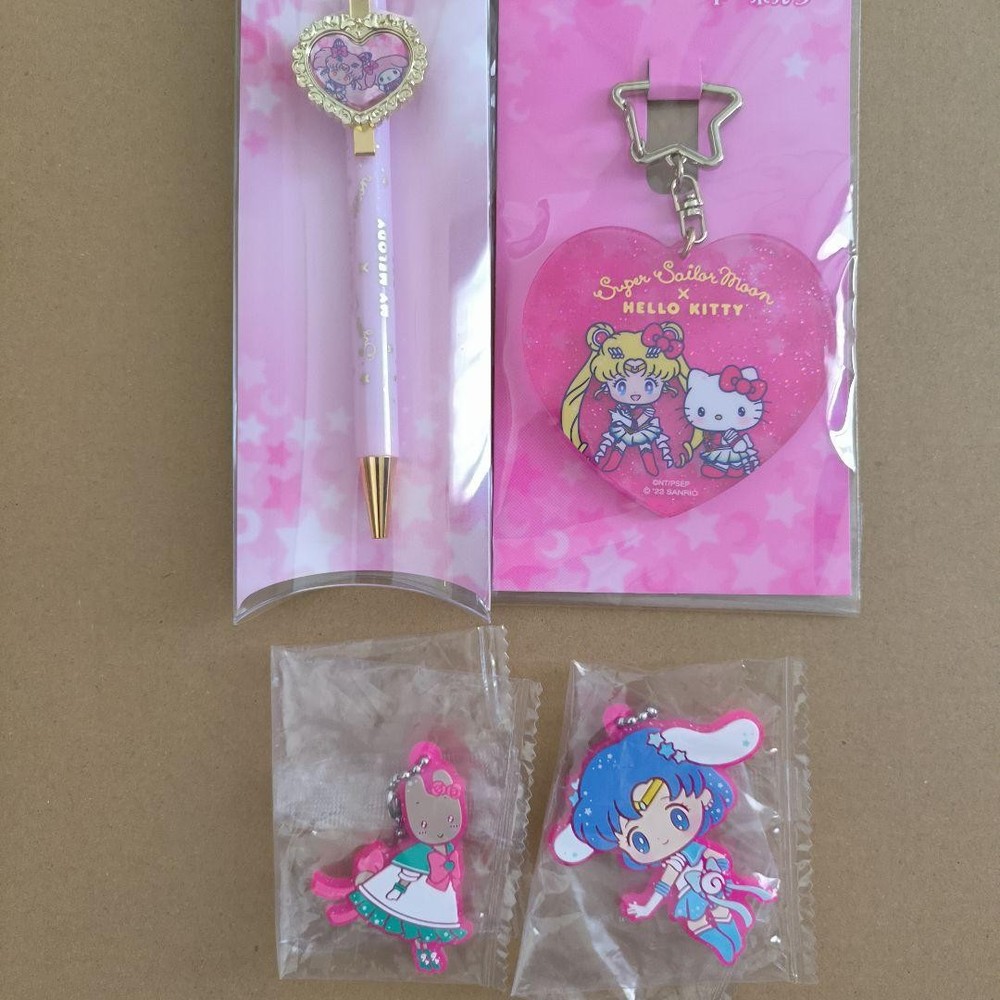 Sailor Moon x SanRIO 4-piece set